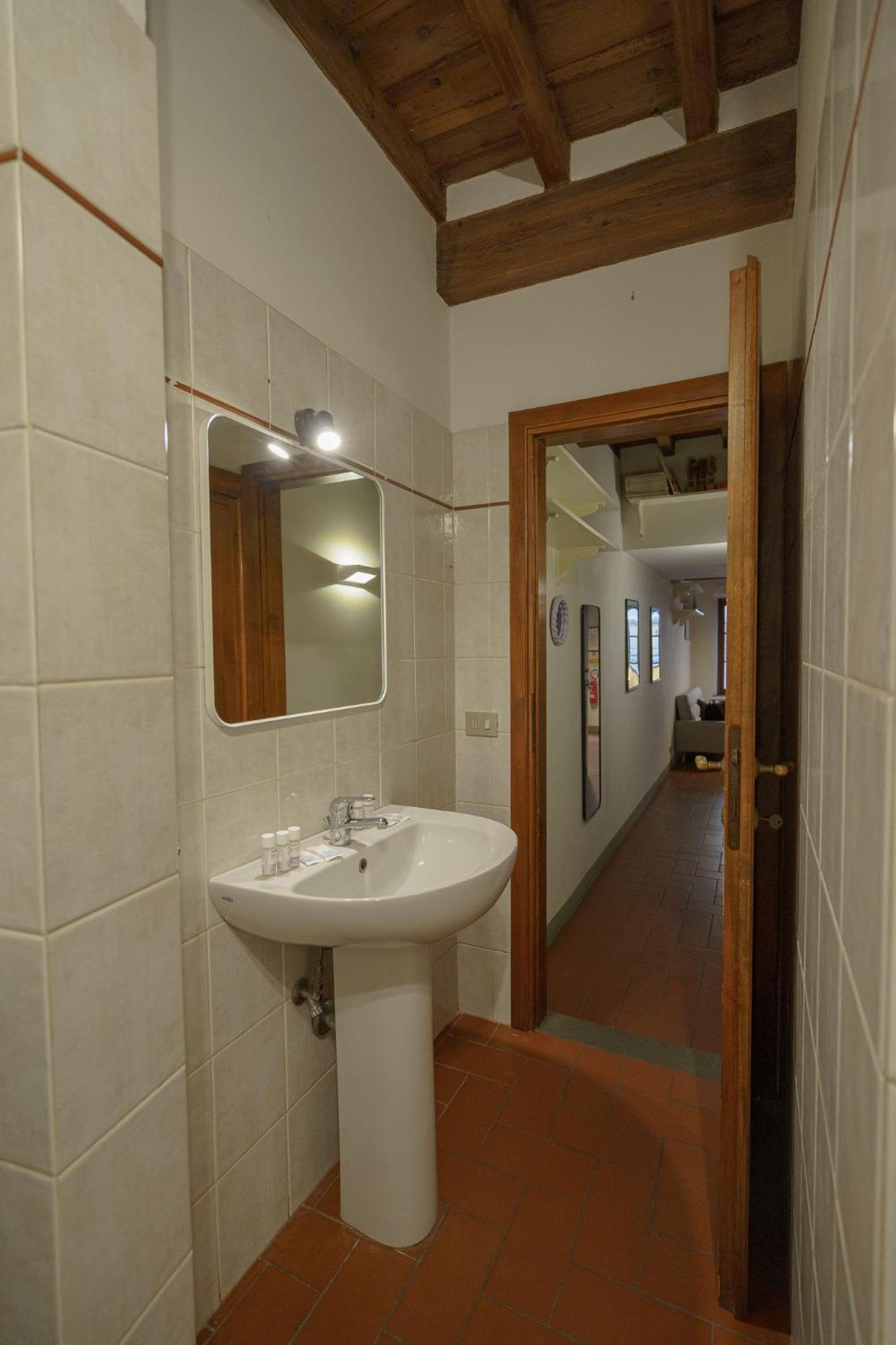 Traditional Florentine 1br Close To Piazza Santa Croce Apartamento *